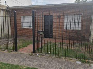 Casa de 3 ambientes, Florencio Varela · "Oportunidad" - Casa en Venta - Florencio Varela