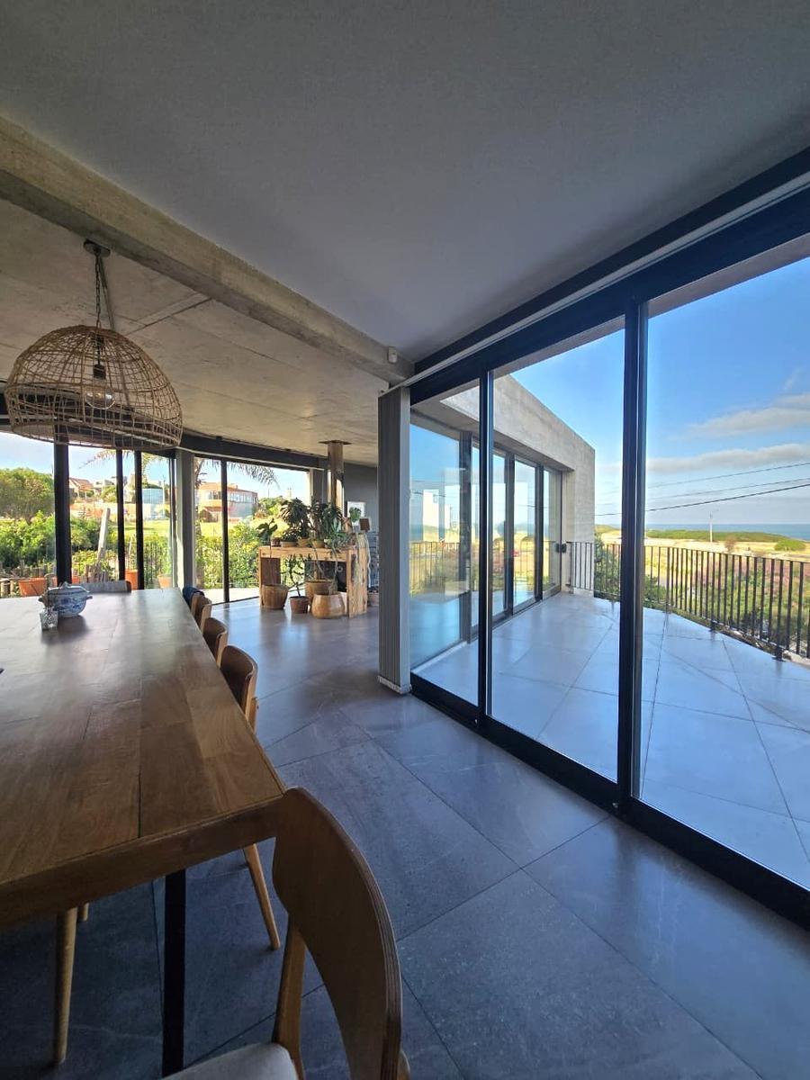 Casa 4 amb, 840m² con parque y vista al mar — San Patricio