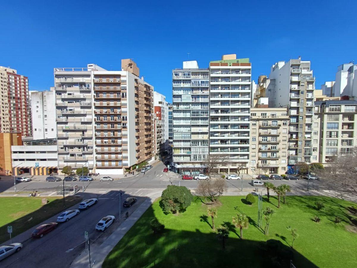 Departamento de 3amb 76m2 al frente con cochera — Centro