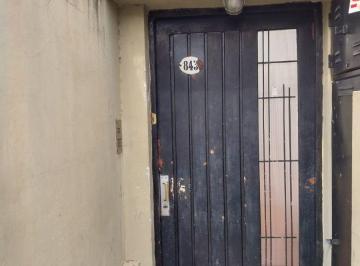 PH de 3 ambientes, Quilmes · Confortable Propiedad en PH Interno