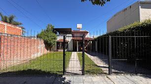 Casa · 300m² · 8 Ambientes · 2 Cocheras · Venta Casa 3 Dorm. con Departamento 2 Dorm.