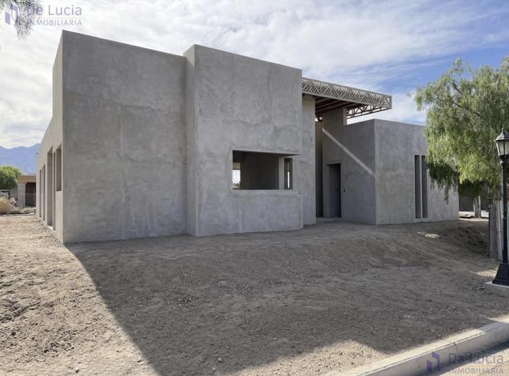 Casa · 257m² · 5 Ambientes · 1 Cochera