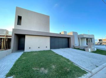 Foto · Casa en Venta en Manantiales Quebradas 3 Dorm.