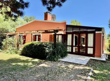 Casa · 163m² · 3 Ambientes · Casa Estilo Campo Sobre 3 Lotes!