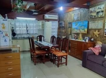 Casa · 78m² · 3 Ambientes · Venta - Departamento - 2 Dorm. - San Juan 4761 - Remedios de Escalada - Rosario