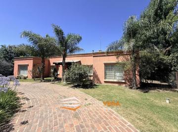 Casa · 180m² · 4 Ambientes · 4 Cocheras · Casa en Venta en Open Door