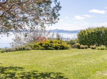 Casa · 240m² · 6 Ambientes · 1 Cochera · Km 2 con Gran Vista