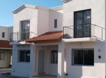 Departamento de 3 ambientes, Rodeo del Medio · Duplex en Complejo Cerrado