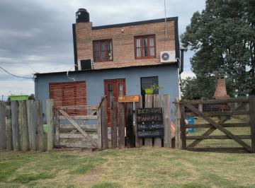 Casa de 4 ambientes, La Plata · Casa en Venta en Calle 84 y 161