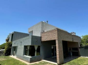 Casa · 320m² · 5 Ambientes · 2 Cocheras · Casa en Venta en Las Cañitas Malagueño, 4 Dorm., 4 Baños, Pileta