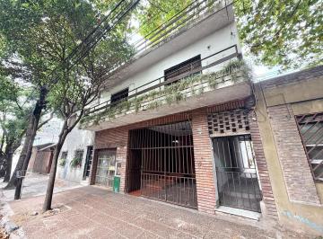PH · 160m² · 4 Ambientes · 1 Cochera · Venta PH 4 Ambientes con Cochera, Local y Terraza