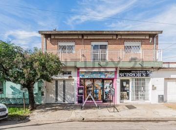 Casa · 295m² · 4 Ambientes · 4 Cocheras · Venta 3 Amb + 2 Amb + 2 Locales + Quincho y Garage
