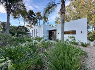 Foto1 · Casa de 4 Dorm. en Venta en San Rafael, Punta del Este.