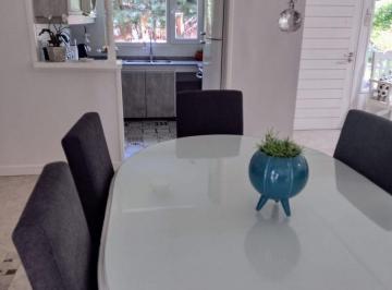 Casa · 90m² · 3 Ambientes · Casa en Alquiler Temporario - 2 Dorm. 2 Baños - Cariló