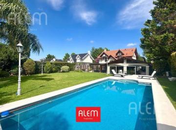 Casa · 190m² · 4 Ambientes · 5 Cocheras · Casa en Venta en Canning | Echeverria del Lago