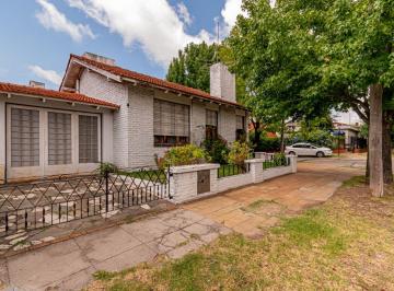 Casa de 4 ambientes, San Isidro · Casa en Venta en Beccar, Posadas 1500