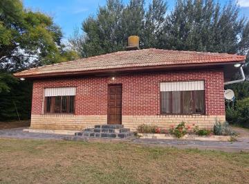 Casa · 80m² · 3 Ambientes · Casa en Venta - Charlet 3 Ambientes - Barrio El Paraíso