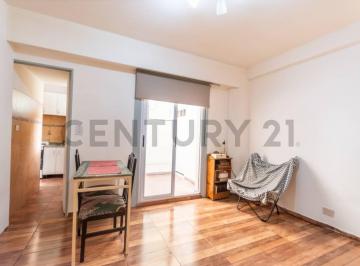 Departamento · 32m² · 2 Ambientes · Venta Departamento 2 Ambientes + 2 Patios