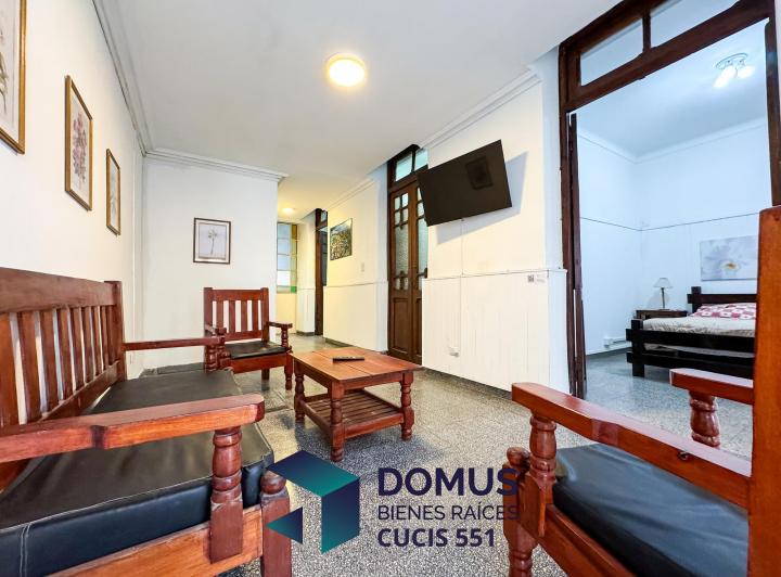 Casa · 220m² · 4 Dormitorios · 1 Cochera