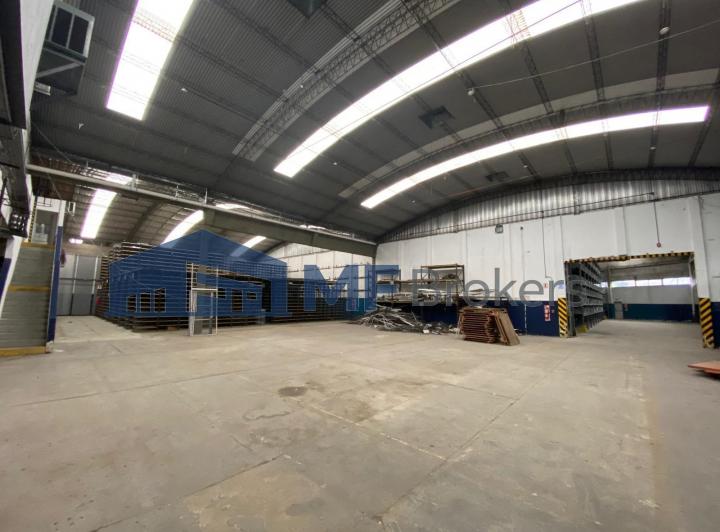 Bodega-Galpón · 2300m²