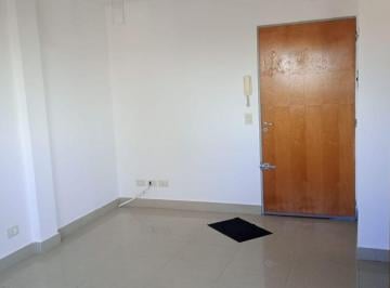 Departamento de 1 ambiente, Lanús · Alquiler de Monoambiente con Cochera en Lanús