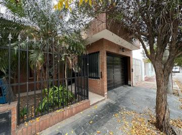 Casa de 1 ambiente, Córdoba · B° Yofre Vendo Casa de 2 Dorm., Cochera Para Dos Autos y Patio.