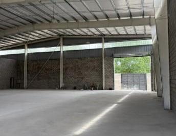 Bodega-Galpón · 950m² · 1 Cochera · Galpón Industrial en Alquiler a Estrenar - Francisco Álvarez