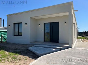 Casa · 85m² · 3 Ambientes · 2 Cocheras · Venta Casa en Planta Baja 2 Dorm. en El Aljibe