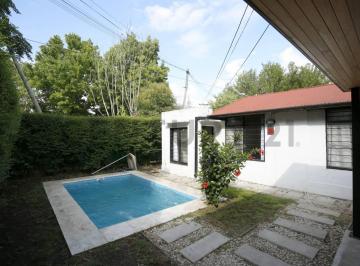Casa · 52m² · 3 Ambientes · 1 Cochera · Casa en Venta en City Bell de 2 Dorm.