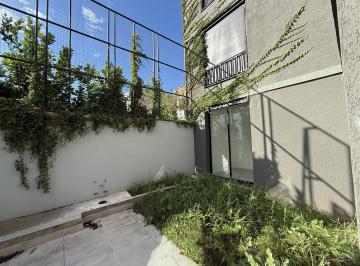 Departamento · 80m² · 3 Ambientes · Departamento en Venta 2 Dorm. con Patio - Refinería