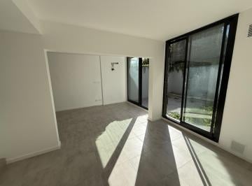 Departamento · 80m² · 3 Ambientes · Departamento en Venta 2 Dorm. con Patio - Refinería
