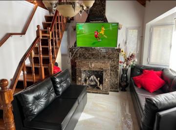 Casa · 180m² · 6 Ambientes · 1 Cochera · Casa en Venta