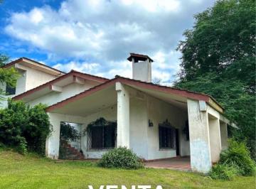 Casa · 400m² · 5 Ambientes · 2 Cocheras · Hermosa Casa con Buen Terreno en Venta