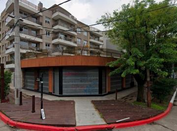 Local comercial · 240m² · Local en Moreno