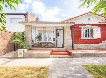 Casa de 4 ambientes, Mar del Plata · Casa 4 Ambientes, en El Barrio San Carlos. Azcuenaga y Buenos Aires