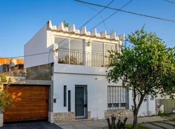 PH · 148m² · 5 Ambientes · 2 Cocheras · Casa Doble, Dos Plntas 5 y 2 Ambientes, Cochera Fiancable.