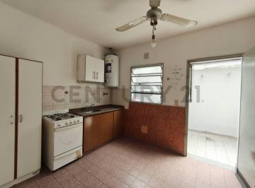 PH · 55m² · 3 Ambientes · PH 3 Ambientes en Venta en Lomas del Mirador Frente