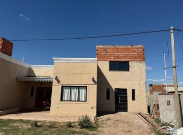Casa de 4 ambientes, Capitán Sarmiento · Casa, 2 Dormirotios en Venta Capitan Sarmiento