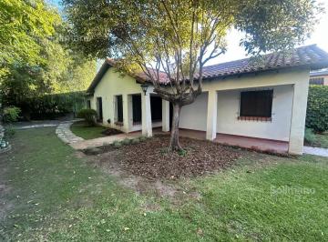 Casa · 139m² · 4 Ambientes · 3 Cocheras · Imperdible Casa en Venta en Vicente Lopez, Florida