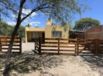 Casa · 62m² · 3 Ambientes · 5 Cocheras · Alquiler en Las Tapias