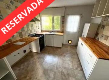 Casa · 112m² · 5 Ambientes · Amplia Casa 3 Dorm. con Parque Propio