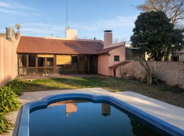 Casa de 4 ambientes, Capitán Sarmiento · Casa en Venta, 3 Dromitorios, con Piscina, Capitan Sarmiento