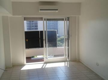 Departamento de 2 ambientes, Recoleta · Alquiler 2 Ambientes - Frente - Balcón - Ideal Para Estudiantes