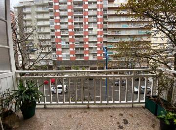 Departamento de 4 ambientes, Mar del Plata · 4 Ambientes C/dependencias a La Calle, Balcón Aterrazado. 93 m². Av Colón Al 1400