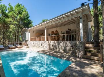 Casa · 310m² · 7 Ambientes · Casa en Venta 5 Ambientes Costa Esmeralda