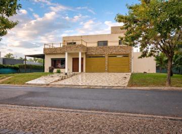 Casa de 9 ambientes, Córdoba · Casa en Venta en Fincas del Sur Dos