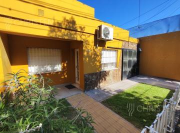 Ingreso Rivadavia 2834 Santo Tome · Casa de 2 Habitaciones Cochera y Patio en Santo Tome