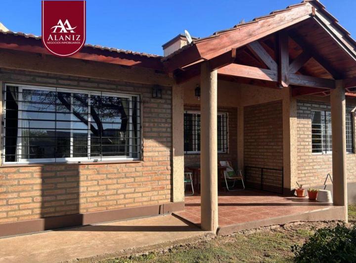 Casa · 135m² · 4 Ambientes · 2 Cocheras