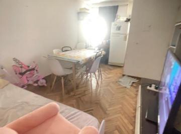 Departamento · 32m² · 2 Ambientes · Montevideo 1800 - 1 Dormitorio