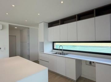Casa · 175m² · 5 Ambientes · 4 Cocheras · San Jose de Calasanz 9585 - 3 Dorm. - Los Pasos del Jockey 4 - Funes